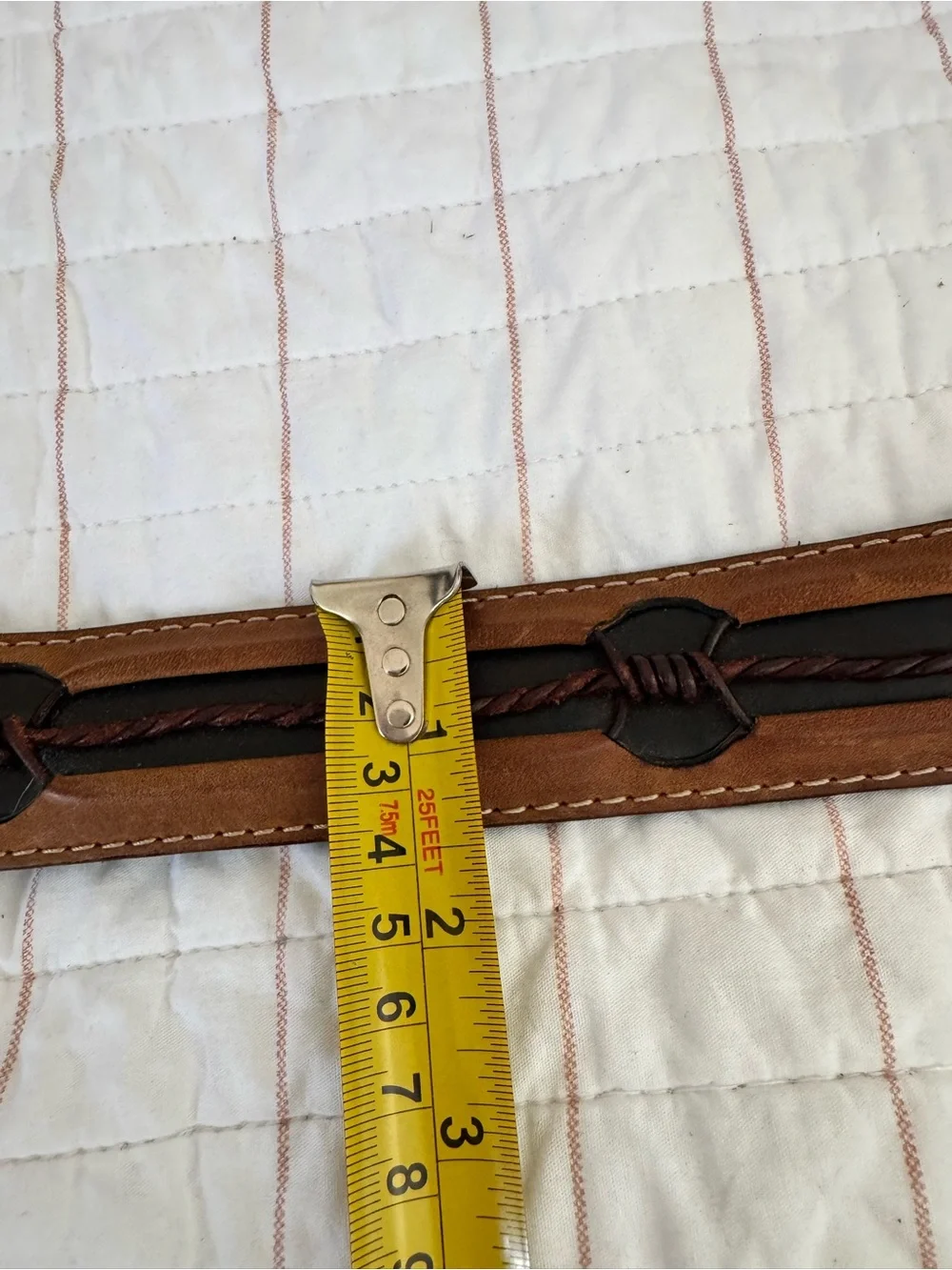 JUSTIN Buckle Belt Sz: 40 Brown Barbed Wire Leather Western Cowboy Rodeo C10813